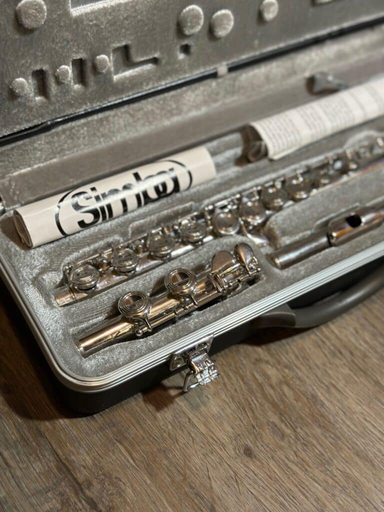 [FL-205] Simba Instruments Silver-Tone Flute with Hard Case Cleaning Rod Manual